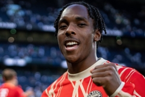 开云体育APP-特尔随热刺欧联杯夺冠，拜仁官推：祝贺特尔收获欧联杯冠军！