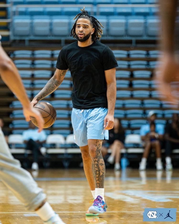 kaiyun-北卡校友也不少！RJ-戴维斯&amp;amp;德雷克-鲍威尔等人回母校训练！