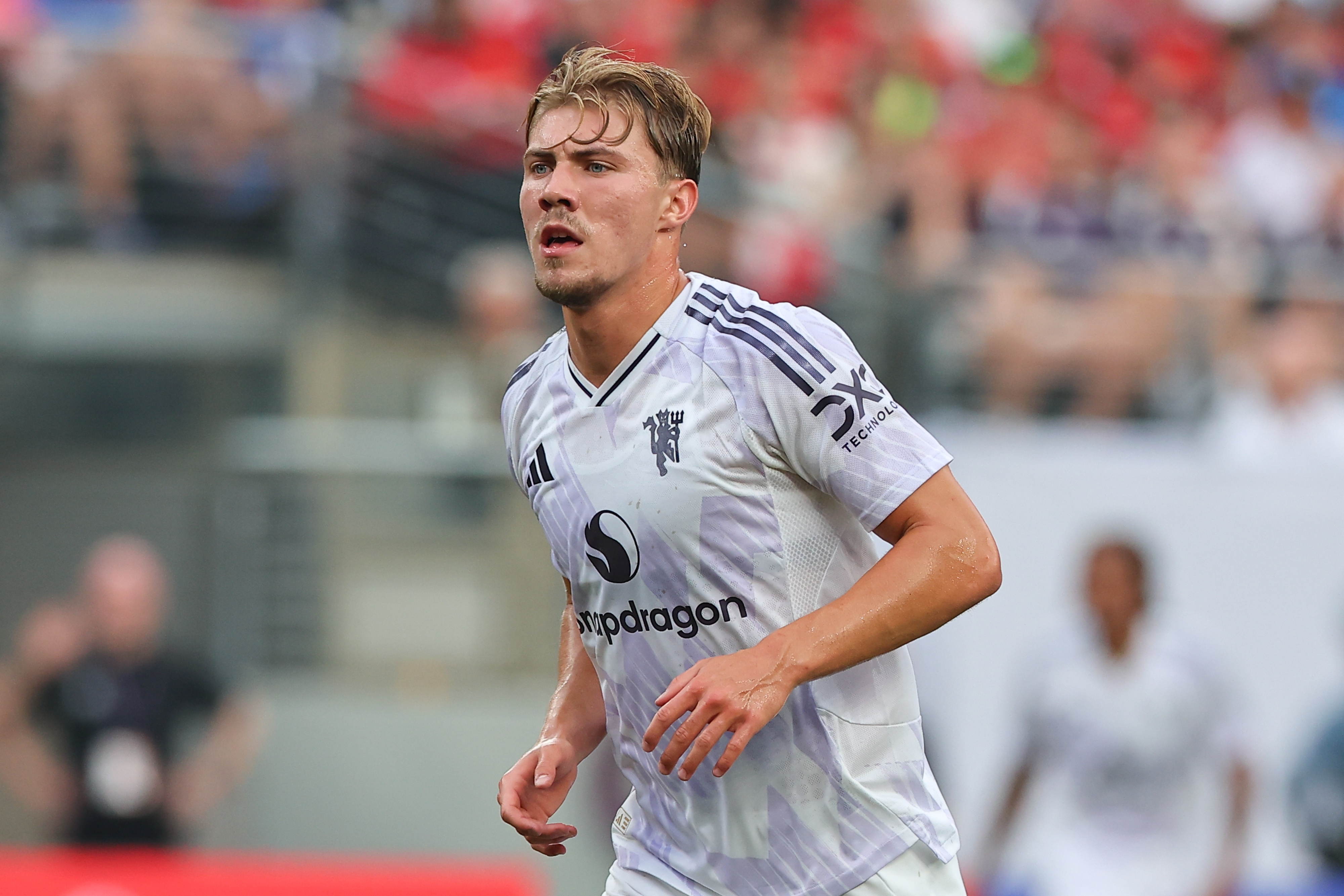 意天空透露霍伊伦与米兰谈判后评估未来，曼联为其标价4000万英镑