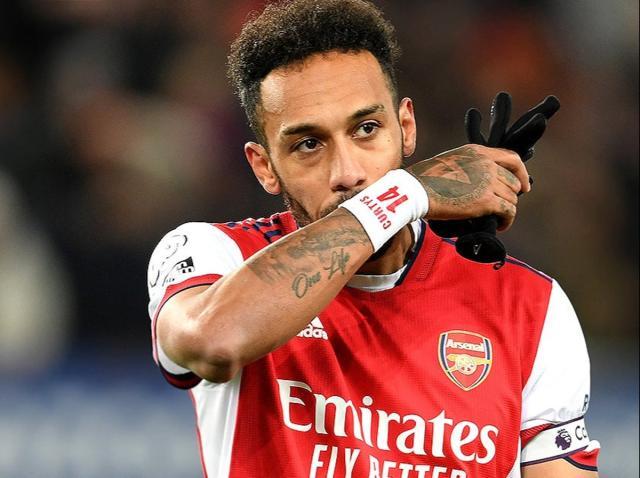 开云体育下载-奥巴梅扬被剥夺队长袖标 一再违纪让塔帅忍无可忍