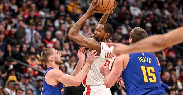 开云体育网址-杜兰特：遭遇包夹不会令我感到沮丧 我应该更多地为队友传球