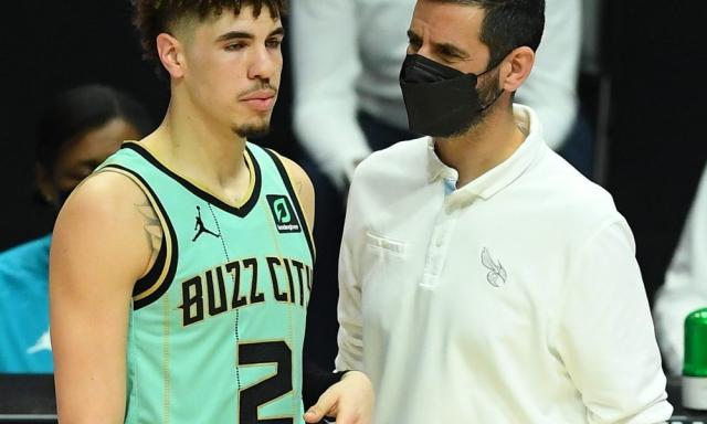 开云下载-伤病毁掉了黄蜂的下半赛季 三球生涯首年留下遗憾