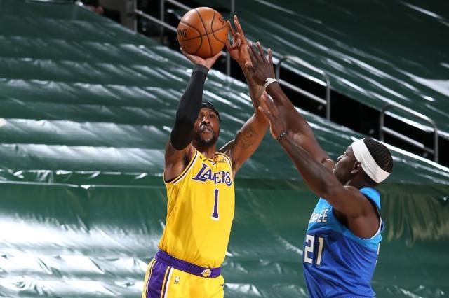 开云-赛季三分命中率联盟第三！湖人球迷终于不再嘘他